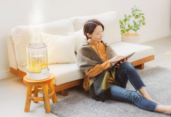 加湿器URURA(ウルラ)+3℃で、あたたかく。加湿で省エネ暖房。