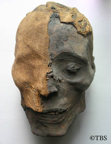男性のミイラ（頭部） ミイラ エジプト グレコ・ローマン時代（紀元前200年頃-紀元後70年頃） ライス・エンゲルホルン博物館所蔵Reiss-Engelhorn-Museen Mannheim