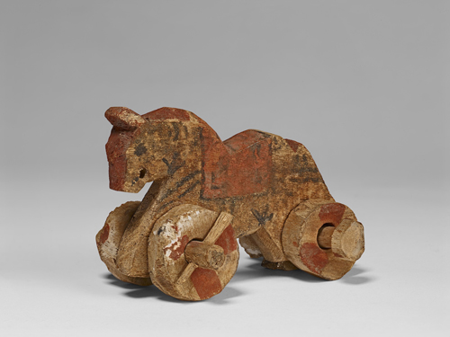 車輪がついた馬の玩具 前30年以降、大英博物館蔵、 © The Trustees of the British Museum