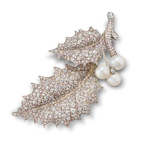「ヒイラギの葉のブローチ」ジョゼフ・ショーメ、1890年頃 天然真珠、ダイヤモンド  ショーメ・コレクション、パリ